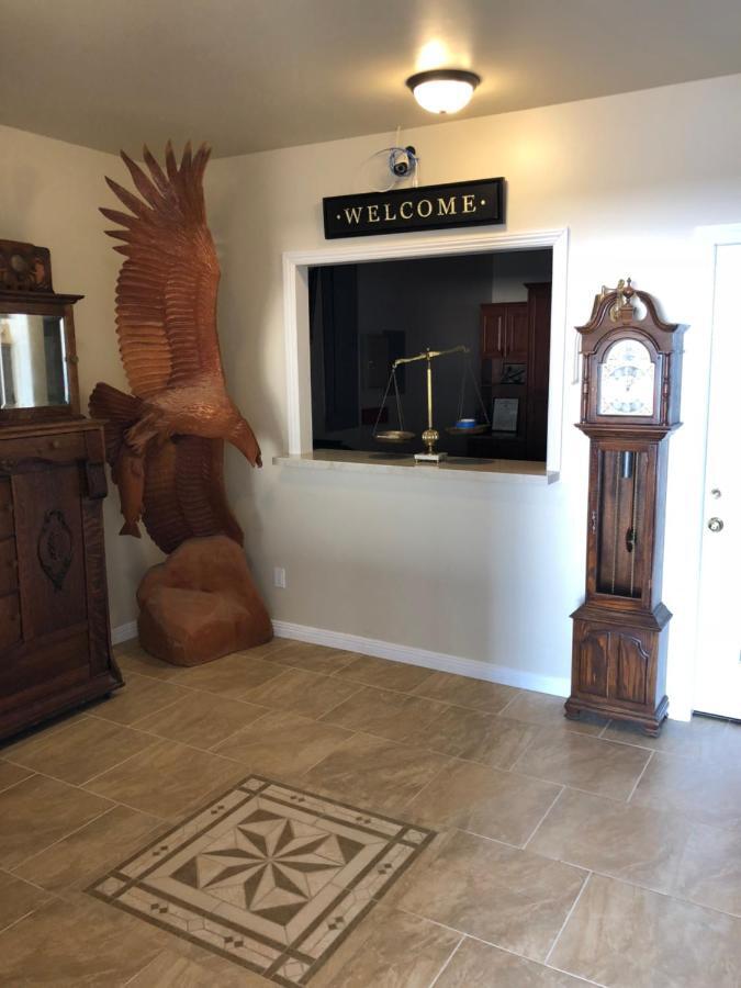 The Castle Inn Of The Lost Coast Shelter Cove Екстериор снимка